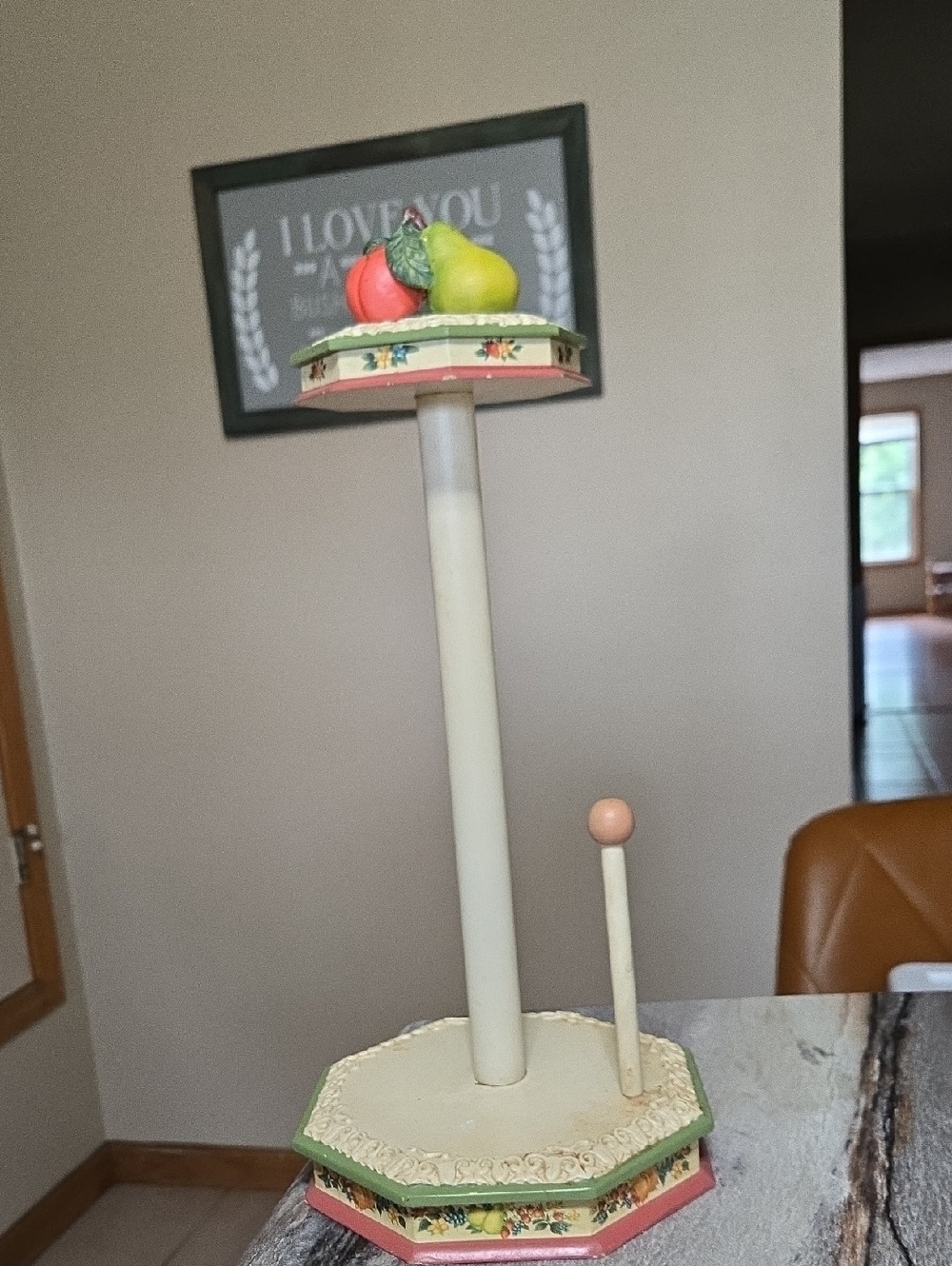 AVON SWEET COUNTRY HARVEST PAPER TOWEL HOLDER STAND